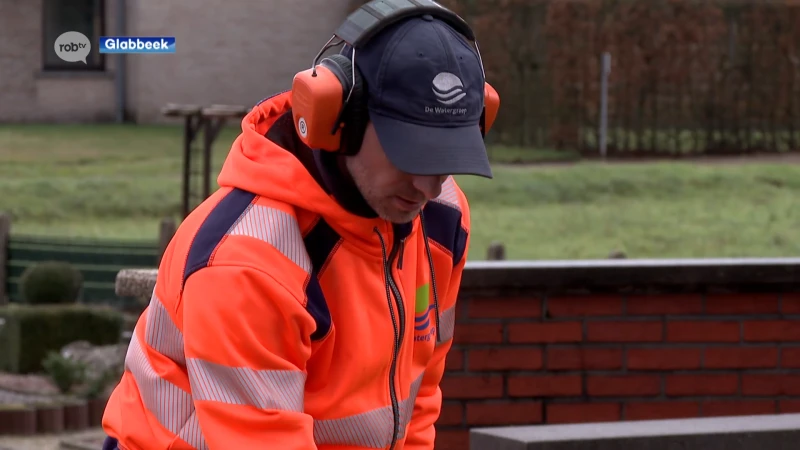 Glabbeek verplicht de Watergroep om oude drinkwaterleidingen met asbest tijdens wegenwerken te vernieuwen: "14.000 zwembaden vol drinkwater gaan jaarlijks verloren door niet te investeren in nieuwe leidingen"