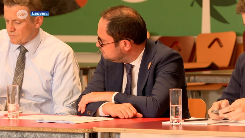 Minister van Justitie Van Quickenborne in debat met Leuvense studenten over zaak-Sanda Dia: "Een echt antwoord op onze vragen kregen we niet"