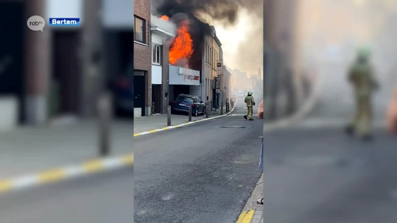 Zware brand in centrum van Leefdaal, huis onbewoonbaar