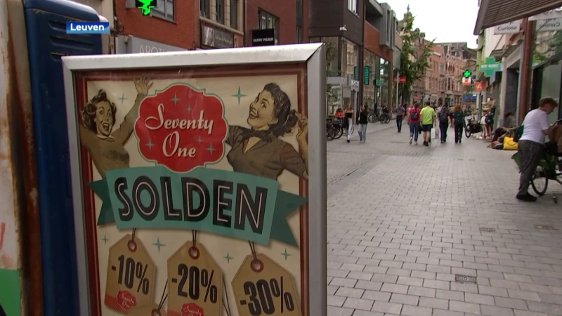 Koopjesperiode is gestart en lokt veel mensen naar de winkels