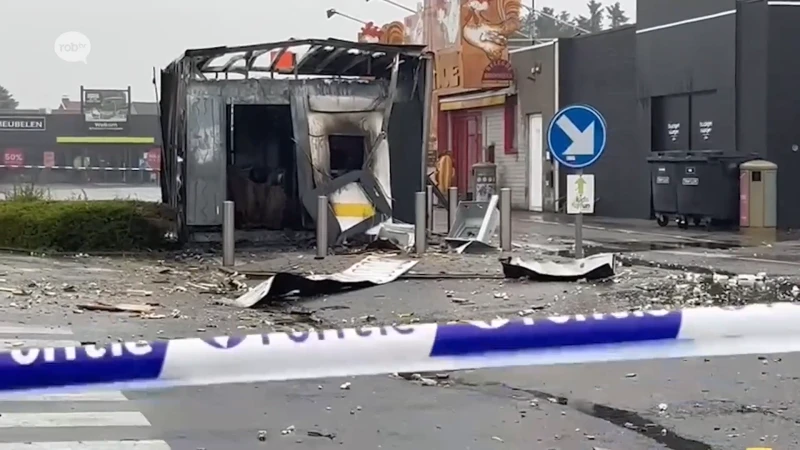 Enorme schade na plofkraak op geldautomaat aan Gouden Kruispunt in Tielt-Winge