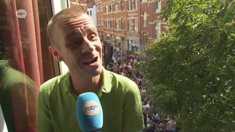 Jaarmarkt in Leuven op stelten: "Sam Gooris is de Jaarmarkt en de Jaarmarkt is Sam Gooris."