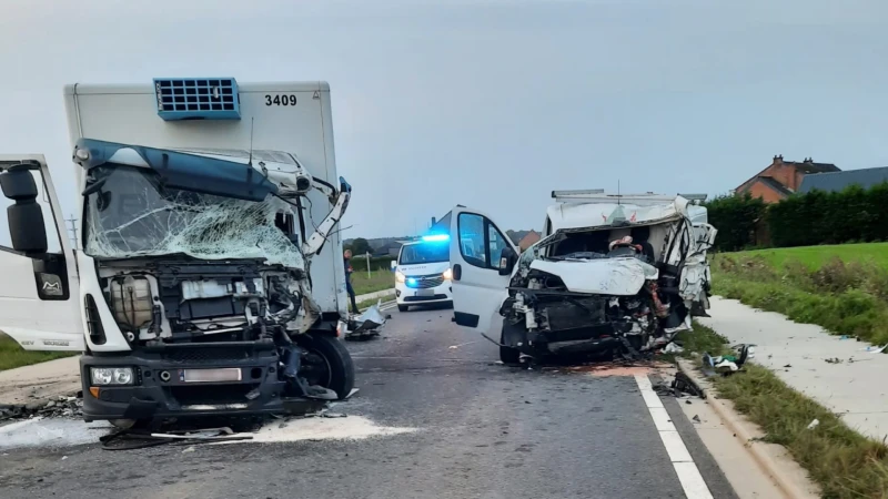 Twee mensen zwaargewond afgevoerd na verkeersongeval op Provinciebaan in Bekkevoort