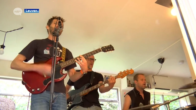 Leuvense punkband gaat viraal in provincie Luxemburg met lied over Arnaud De Lie