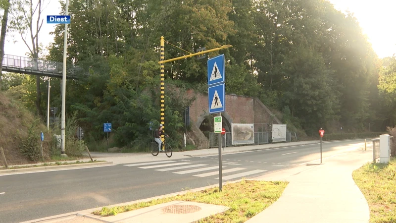 Nieuwe fiets- en voetgangersbrug over Demer in Diest zorgt opnieuw voor vlotte verbinding naar centrum.