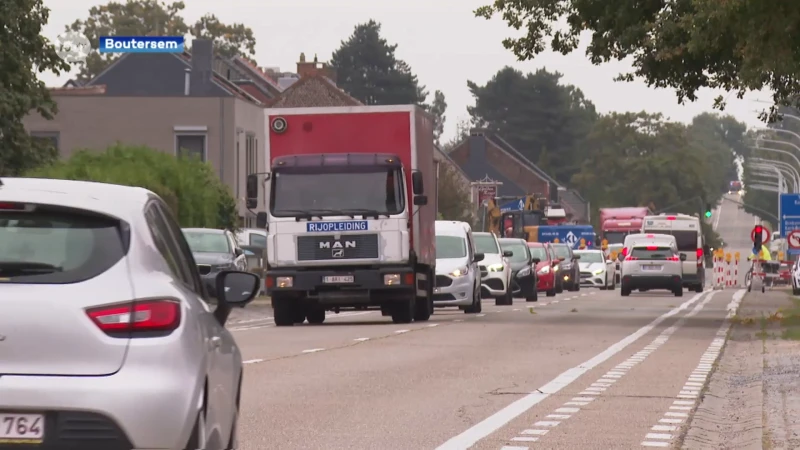 Gemeentebestuur Boutersem voert zone 50 in op Leuvensesteenweg in Roosbeek