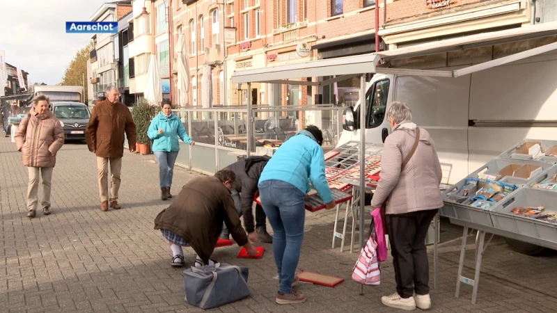 Marktkramers en klanten blijven weg van markt in Aarschot door stormweer: "Ze hebben misschien gelijk, want het is verschrikkelijk slecht"