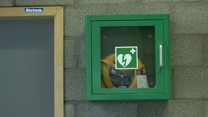 AED-toestel van voetbalclub Korbeek-Sport gestolen: "Hier komen veel mensen die het misschien ooit nodig hadden"