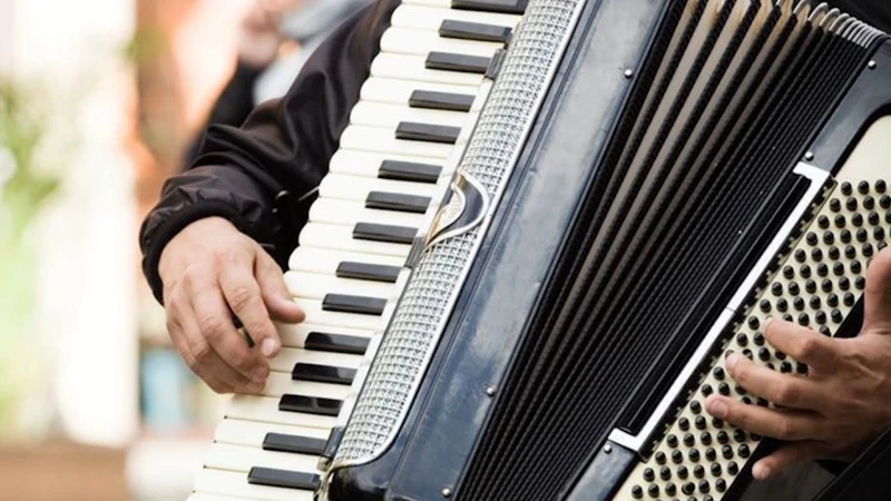 Studio Roger accordeon organiseert binnenkort accordeonlessen in pastorie van Kortrijk-Dutsel