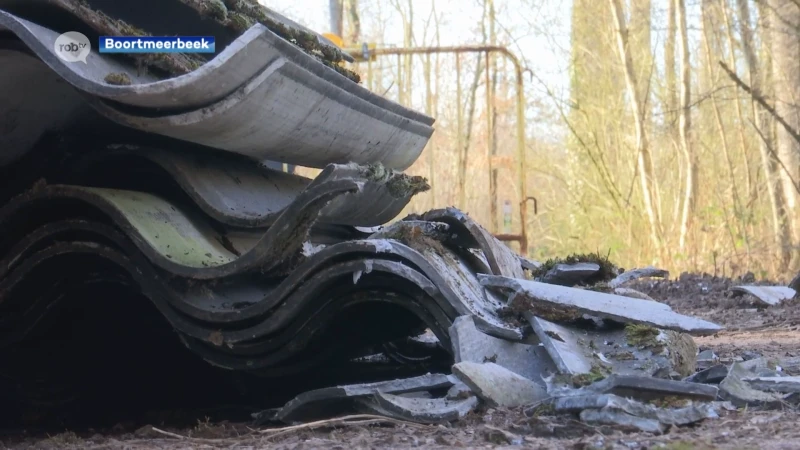 Asbestplaten gedumpt in bos in Boortmeerbeek: "We gaan die mensen zeker vinden"