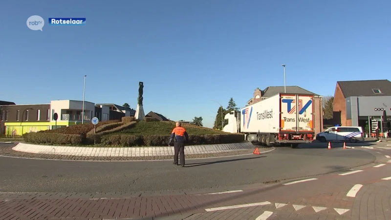 Vrachtwagen in panne veroorzaakt hinder op rotonde in Rotselaar, files op Aarschotsesteenweg en Steenweg op Holsbeek