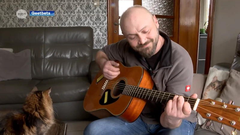 Oorspronkelijke eigenaar van gitaar die Bert Delvaux uit Geetbets kocht, is teruggevonden