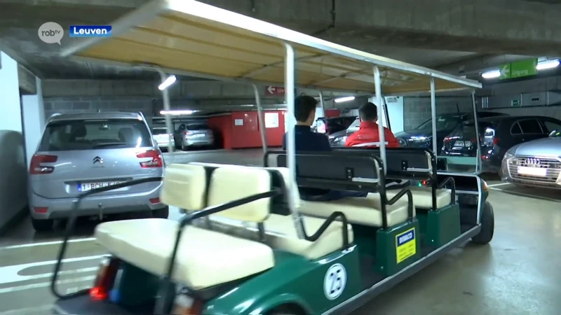 Golfkarretjes vervangen defecte lift in Heilig Hartziekenhuis