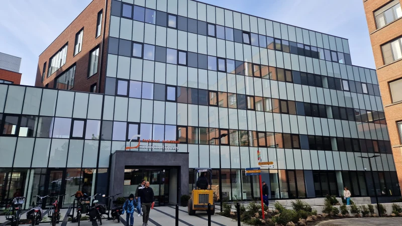 Nieuwe polikliniek en onthaal in Leuvens Heilig Hartziekenhuis geopend: eerste patiënten vanmorgen ontvangen