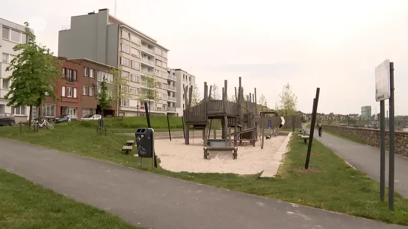 Gemeenteraadslid Wouter Florizoone (Groen): "Schaduwdoeken voor 4 speeltuinen in Leuven"