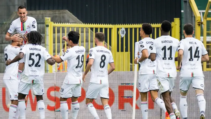 OH Leuven wint met 3-1 van Standard en pakt derde zege in Europe Play-offs