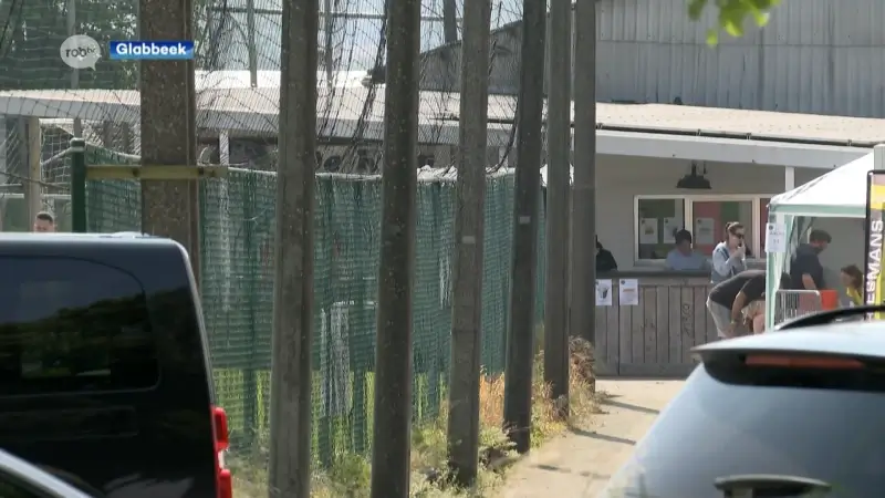 Zware vechtpartij na minivoetbaltoernooi in Glabbeek: man naar ziekenhuis met gebroken neus