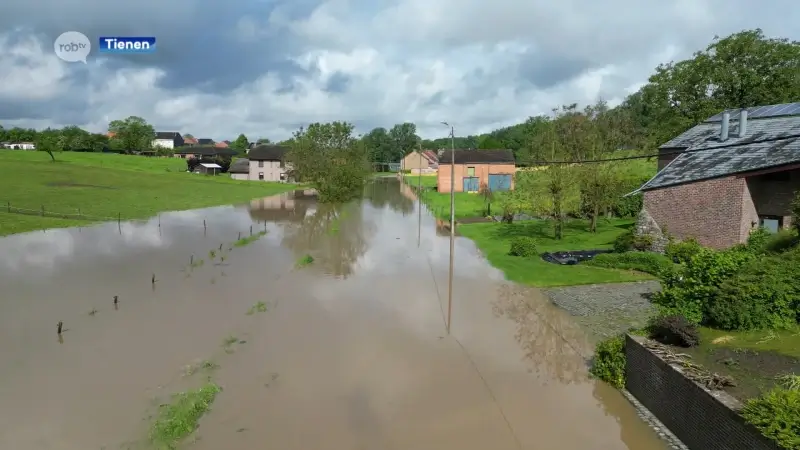 Dalweg in Oplinter loopt helemaal onder water na hevige regenval: "Al vijfde keer dat dit hier gebeurt"