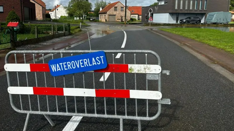 LIVEBLOG: verschillende straten in onze regio staan blank door de felle regen