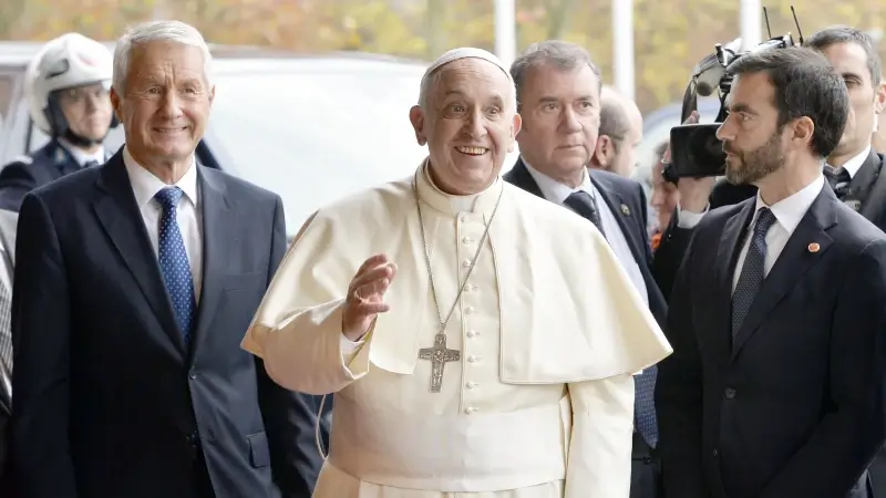 Paus Franciscus komt eind september naar Leuven
