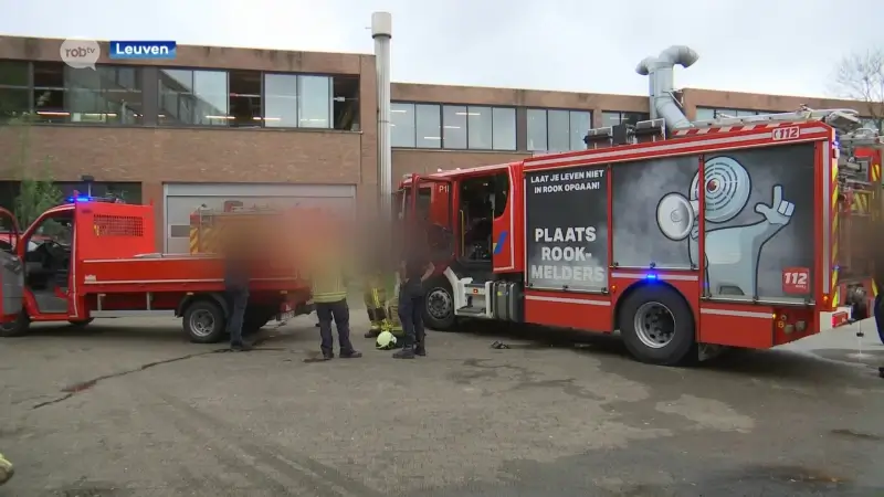 400 leerlingen van Redingenhof in Leuven tijdlang geëvacueerd door kleine brand op afdeling houtbewerking, drie van hen raakten bevangen door rook