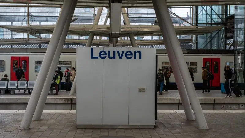 Zes tieners in Leuven van trein gehaald omdat ze wapen op zak hadden: "Ging om speelgoedrevolver"