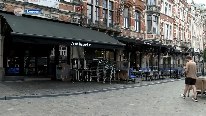 Twee jongens aangevallen tijdens het uitgaan op de Oude Markt in Leuven uit homofobie: "Het was horror, pure horror"