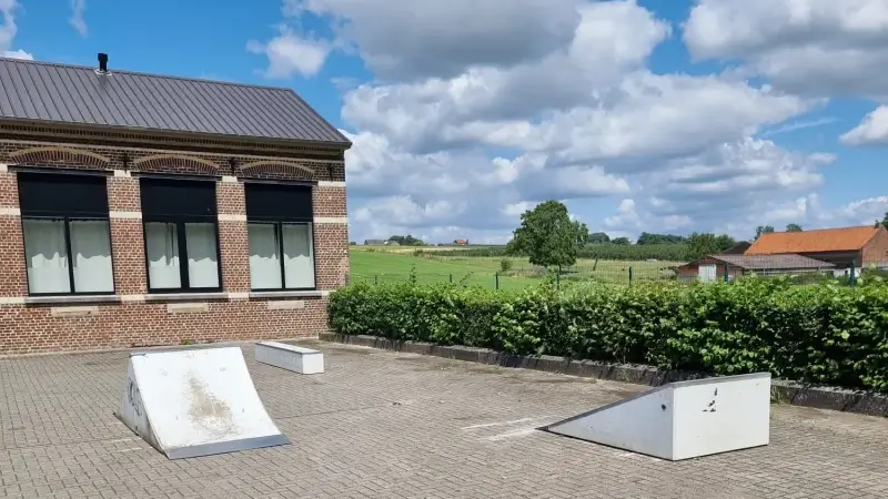 Pop-up skatepark tot einde van zomervakantie aan jeugdhuis De Zwik in Bekkevoort