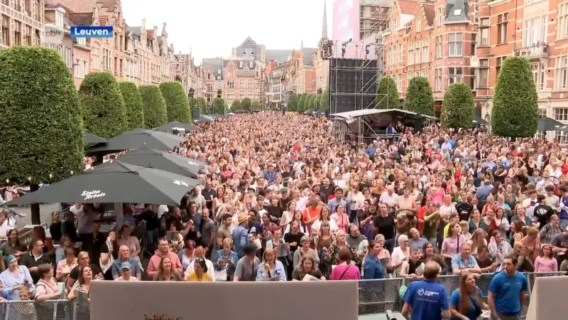 HERBELEEF: 10.000 mensen zingen de longen uit hun lijf op Leuven Zingt