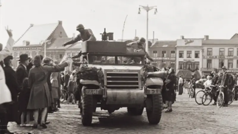 Exact 80 jaar na bevrijding organiseert Tienen op 7 september Bevrijdingsfeest met stoet en Bevrijdingsbal