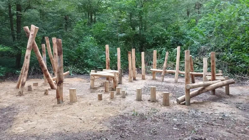 Nieuwe natuurlijke speeltuin in Kortenaken moet zorgen voor meer interesse in de natuur