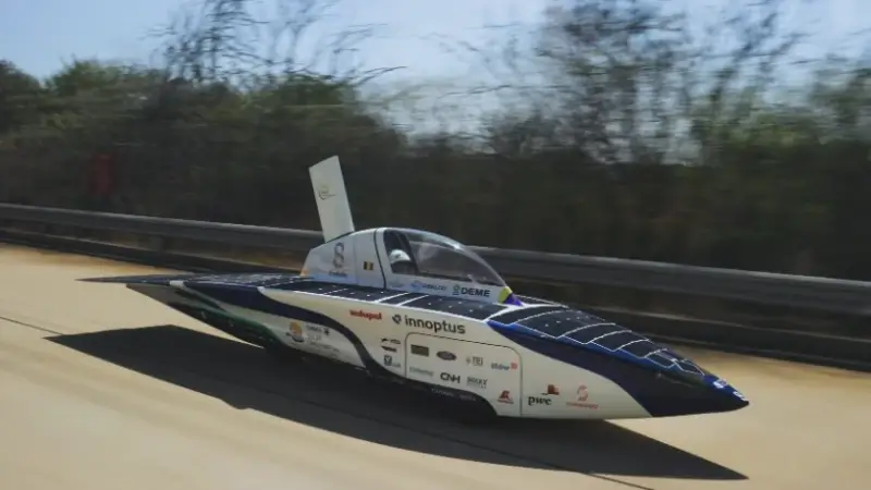 Innoptus Solar Team klaar voor zwaarste solar challenge ter wereld: "Hoogtepunt van dertien maanden hard werken"