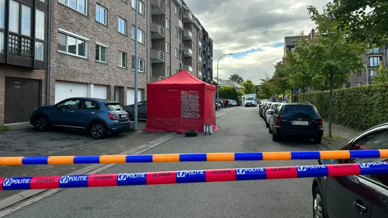 Overleden man vanmorgen op straat aangetroffen in Kessel-Lo: politie en parket onderzoeken verdacht overlijden