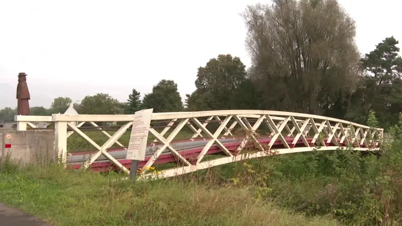 Schilderwerken aan Damiaanbrug tussen Tremelo en Haacht klaar, voetgangers en fietsers kunnen brug morgen weer gebruiken