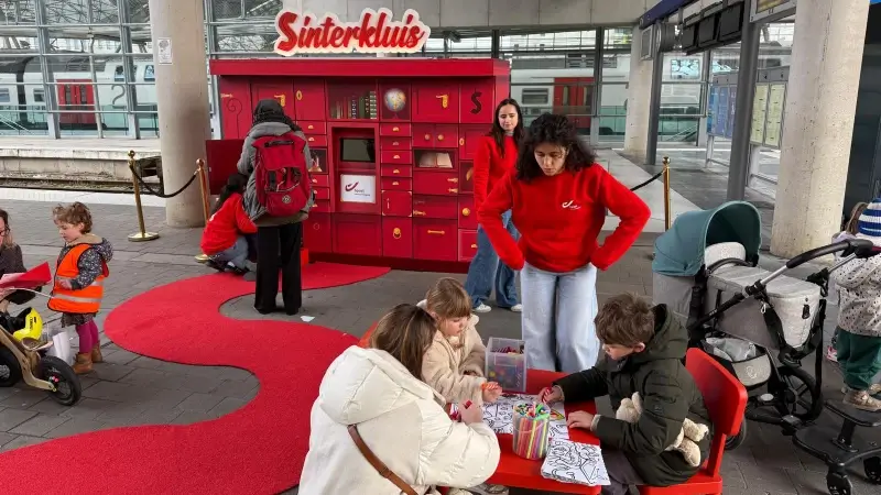 Sinterkluis staat ook morgen nog aan het station van Leuven