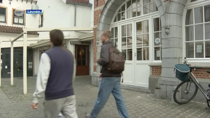 Visit Leuven tijdelijk op andere plaats door werken aan historisch stadhuis: "Met I LUV Leuven Walk bieden we ook een alternatieve rondleiding aan"