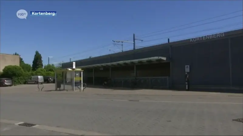 Twee nieuwe deelwagens van Stapp.in aan station van Kortenberg