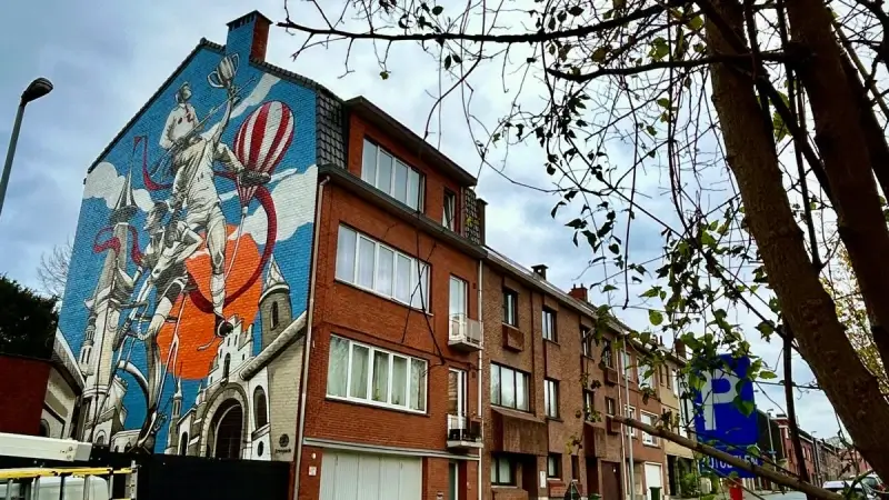 Dries Mertens en Poeske Scherens vereeuwigd op street-art kunstwerk in Wilsele