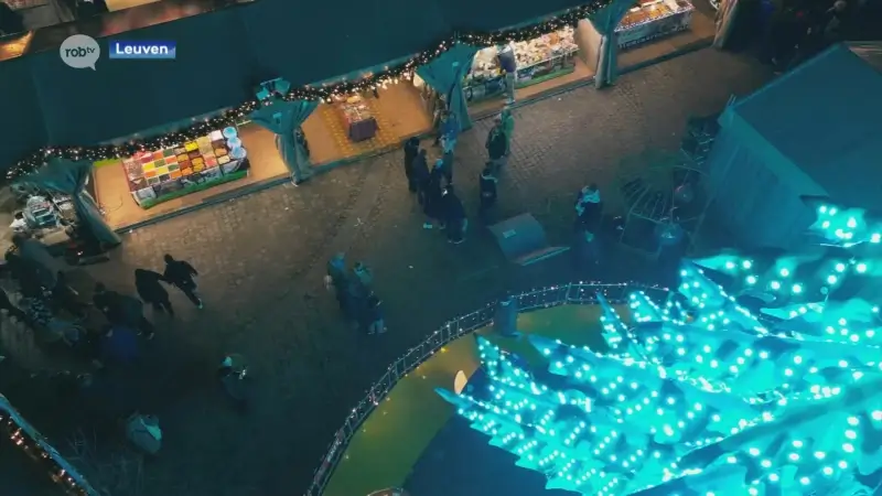 BEKIJK: Schitterende avondbeelden vanuit de lucht van de Leuvense Kerstmarkt