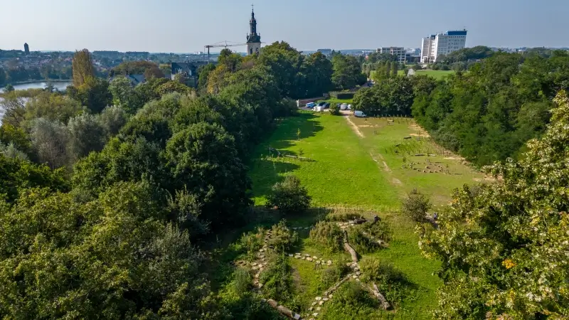 Spaanse Kroonwijk in Korbeek verkozen tot beste "Groen(blauwe) ader" van ons land, natuurpark de Warande aan Abdij van Park wint prijs voor beste "Landschapsinrichting"