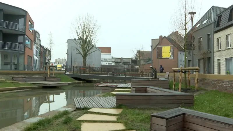 'T Schip officieel geopend voor verkeer, nieuw stadsbestuur blijft kritisch: "We maken ons zorgen over kleine kinderen die in het water kunnen sukkelen"