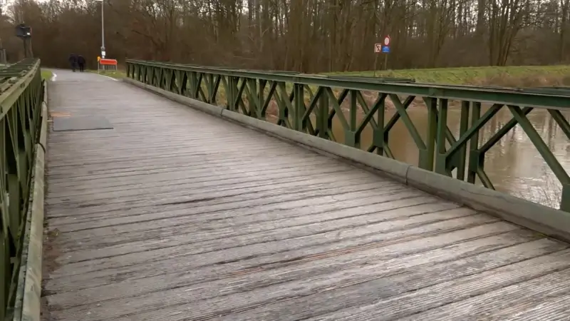 Vlaamse Waterweg voert vandaag herstellingswerken uit aan Soldatenbrug langs Rotselaarse Demerdijk