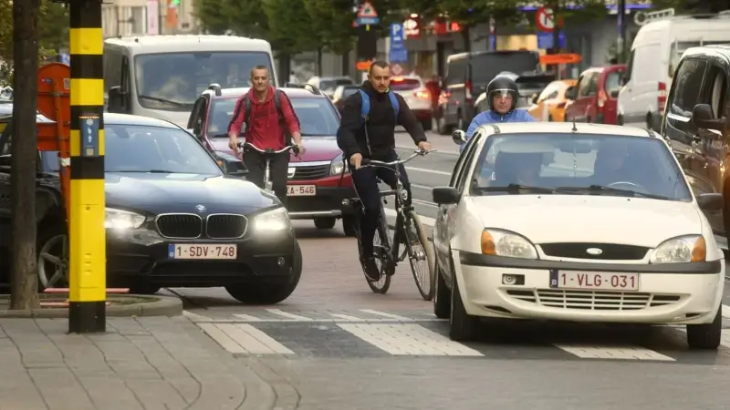 Nog geen rijbewijs in Leuven? Stad lanceert rijbuddyproject 2GO samen met Arktos vzw