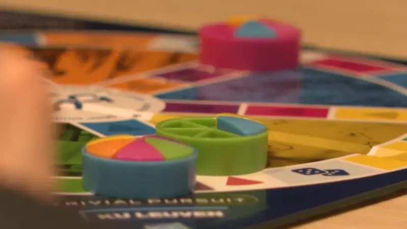 27.000 personeelsleden van KU Leuven krijgen speciale editie van Trivial Pursuit cadeau voor 600e verjaardag universiteit