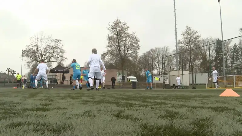 Club Brugge, Genk, PSV en Leicester strijden tegen elkaar op wandelvoetbaltornooi OH Leuven: "De regels volgen is niet altijd gemakkelijk"