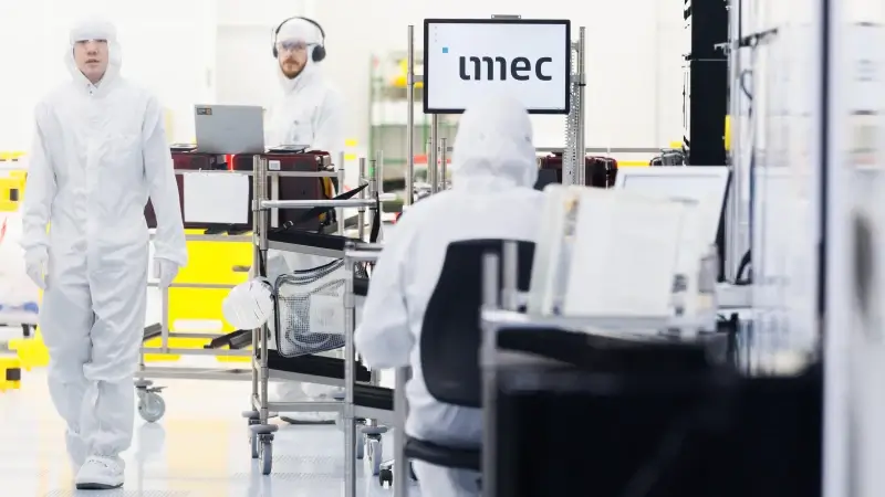 Leuvens technologiebedrijf imec gaat komende vijf jaar samenwerken met Nederlands bedrijf ASML voor ontwikkeling van nog snellere, kleinere en krachtigere computerchips