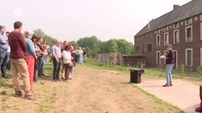 Van hooiweide tot ontmoetingsplek voor de buurt: nieuwe weide achter 't Paenhuys in Hoegaarden officieel geopend