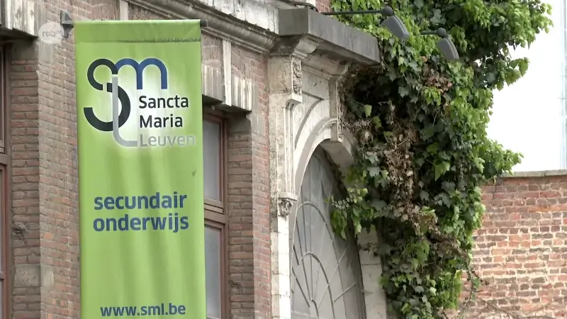 Dieven stelen laptops in basisschool Sancta Maria in Leuven, ook hek van Vlierbeekschool in Kessel-Lo beschadigd