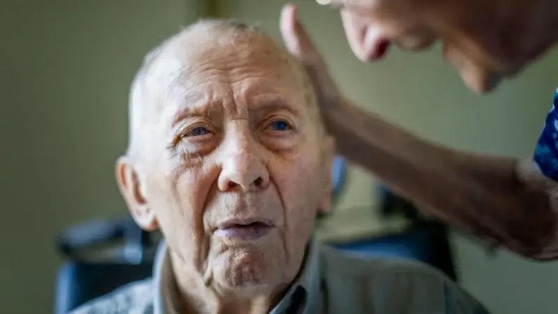 Leuvens biotechbedrijf reMYND test nieuw medicijn tegen ziekte van Alzheimer: "Medicijn ook voor mensen in latere fase van ziekte"