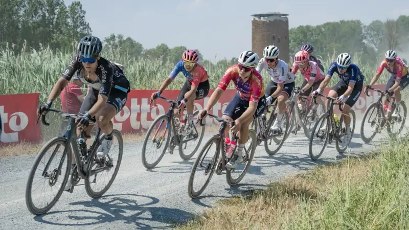 Opnieuw Deathride en feesttent aan de Maagdentoren in Zichem tijdens Dwars door het Hageland
